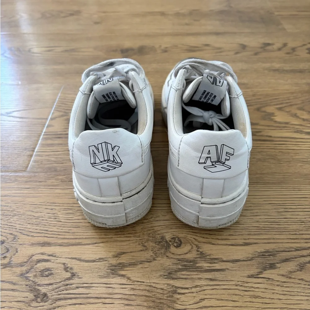 Nike size color